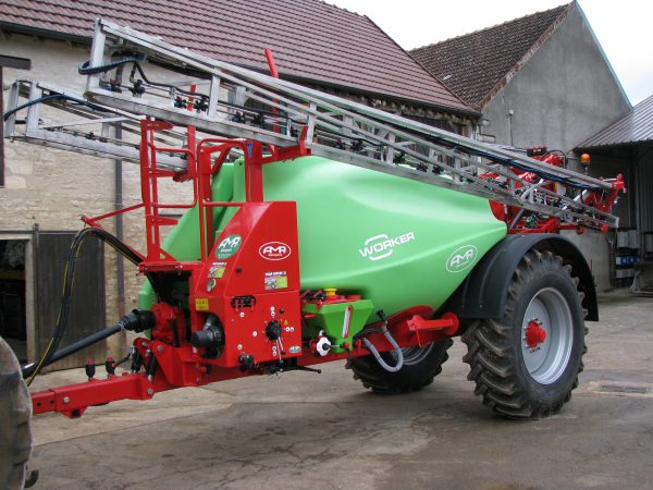 Pulvérisateur 28 mètres 6000 litres