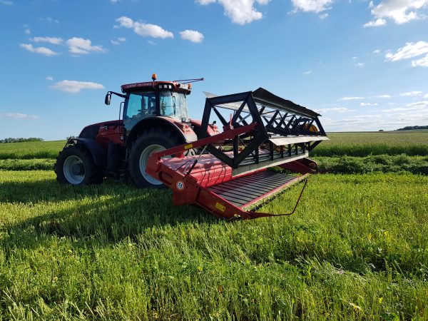 coupe a tapis pour andainer